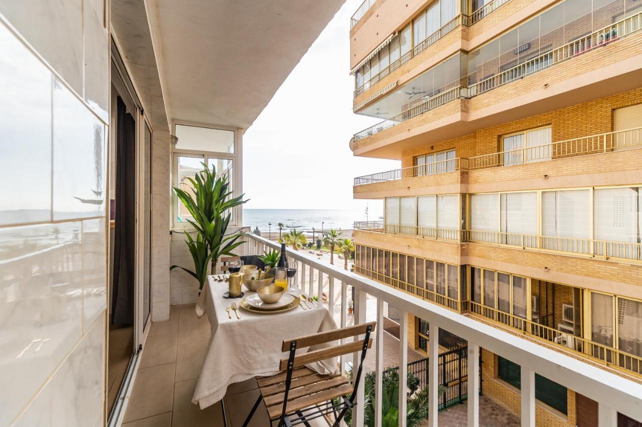 Fuengirola Paseo Maritimo Deluxe Apartment By The Beach المظهر الخارجي الصورة